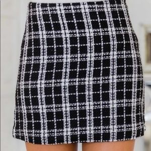 Pink Lily black and white plaid skirt size SMALL